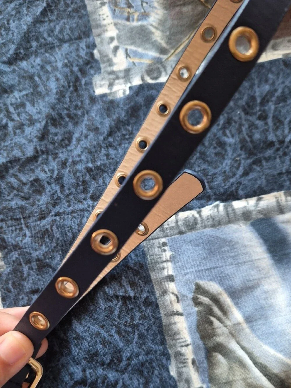 Mixed Lot of Belts Ranging In Color And Brand
